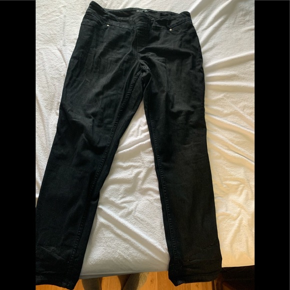 Up Butt black jeans - Picture 1 of 3